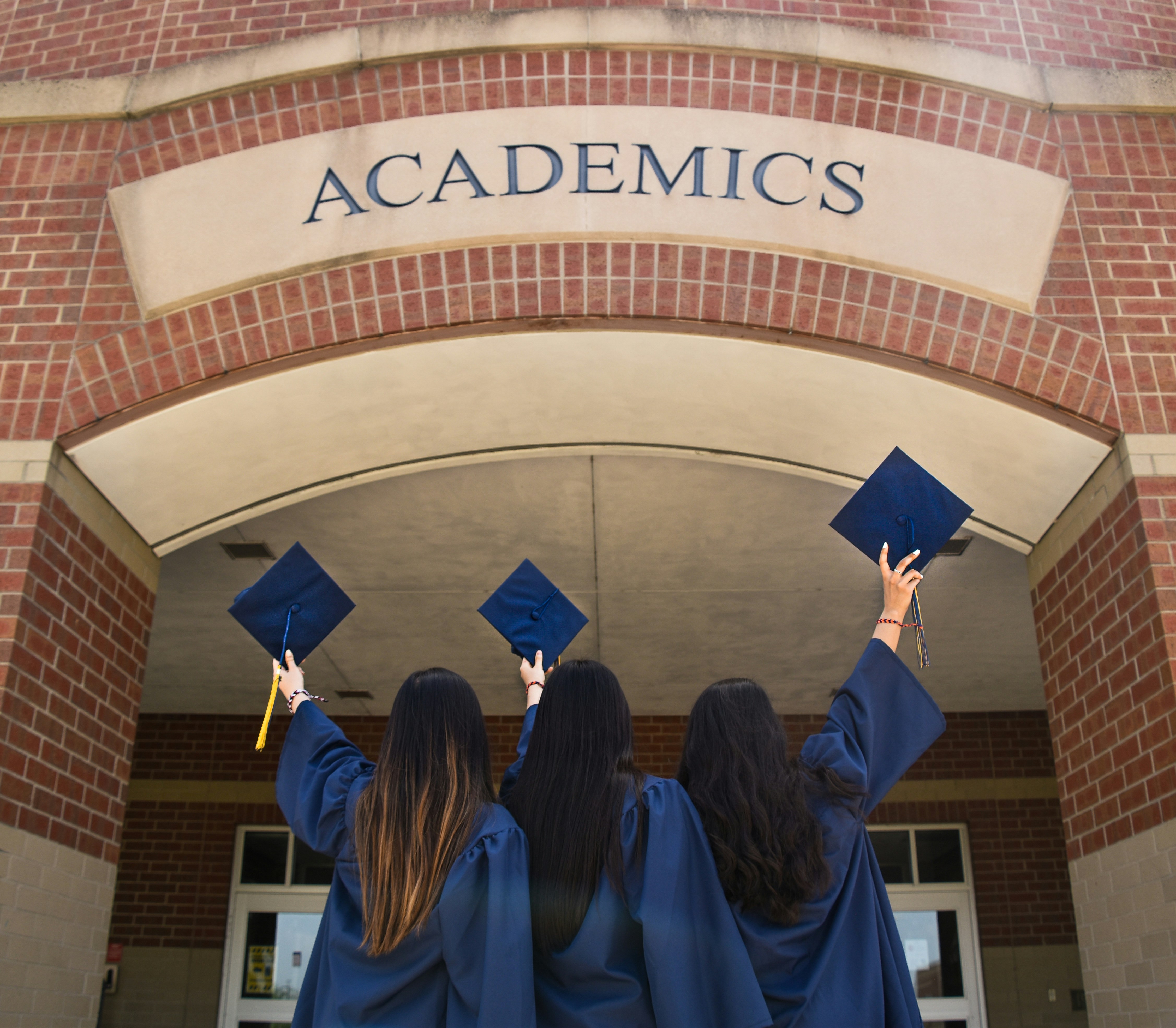 Top 10 Skills Every Student Should Learn Before Graduating