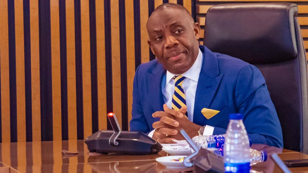 FG unveils mobile learning initiative for female teachers.